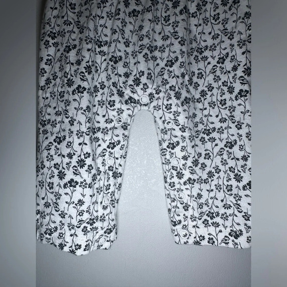 Carters Black and White Floral One Piece Size 3 months - Picture 5 of 6